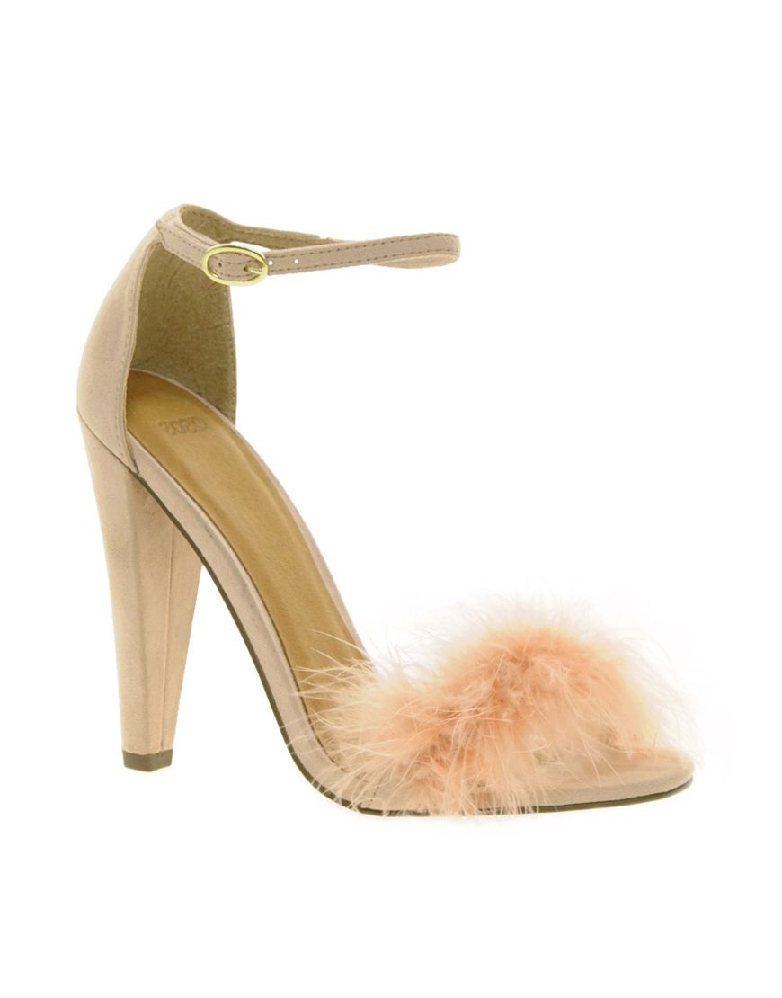 chaussure a pompon